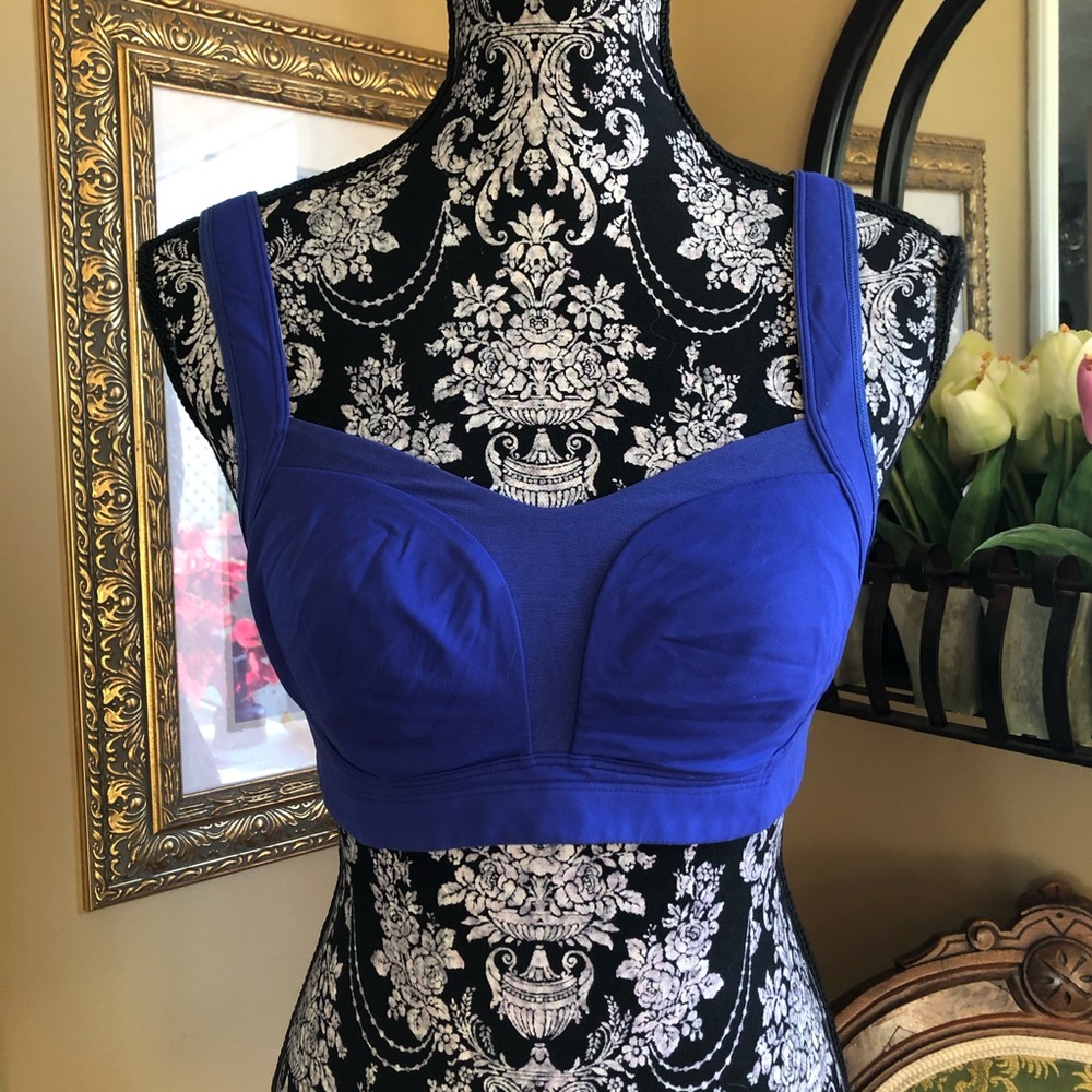 Lululemon athletica - Picture 7 of 8